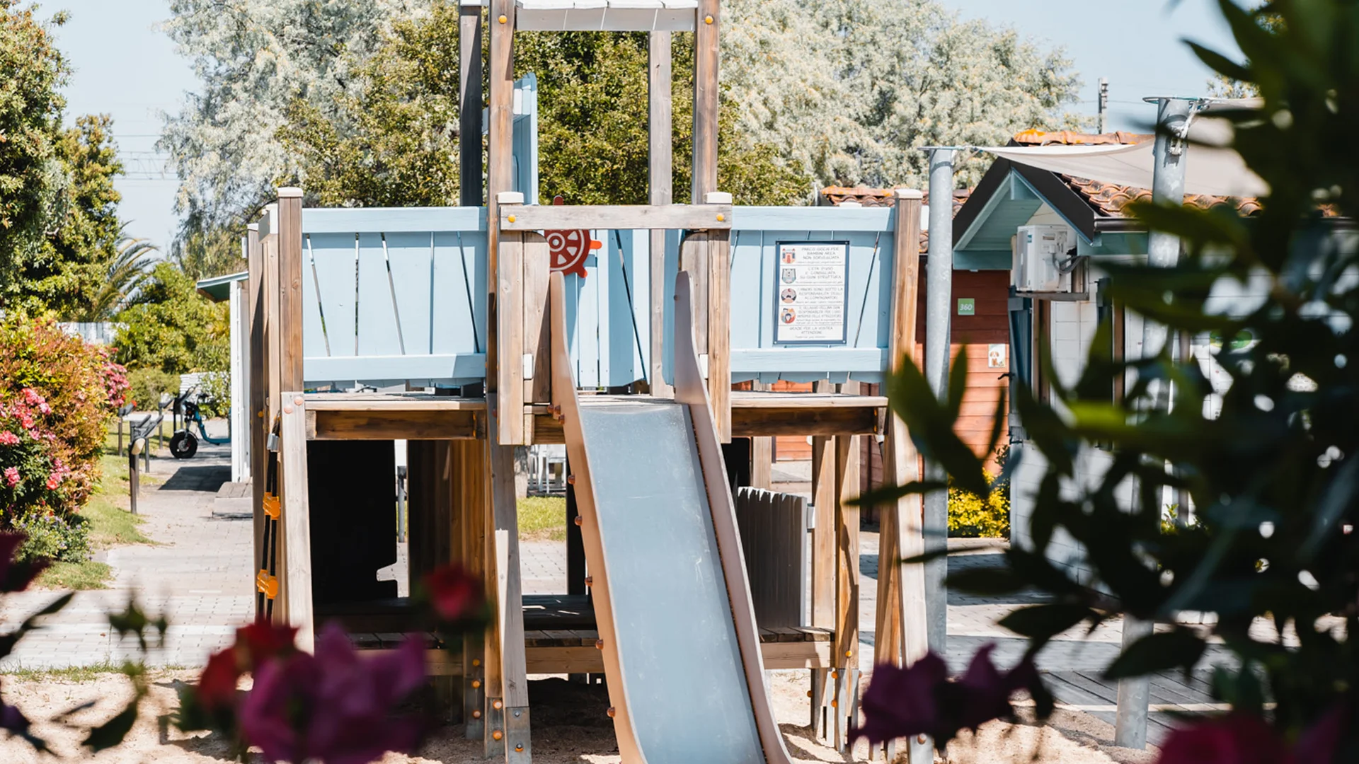 ferienanlage direkt am meer italien
