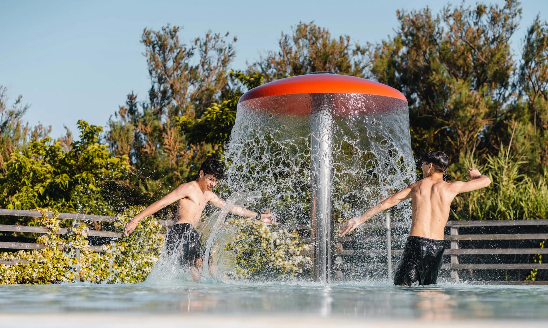 Fotos und Videos des Natural Village Resort