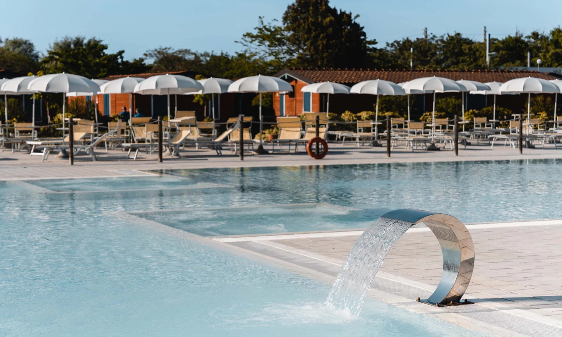 Fotos und Videos des Natural Village Resort