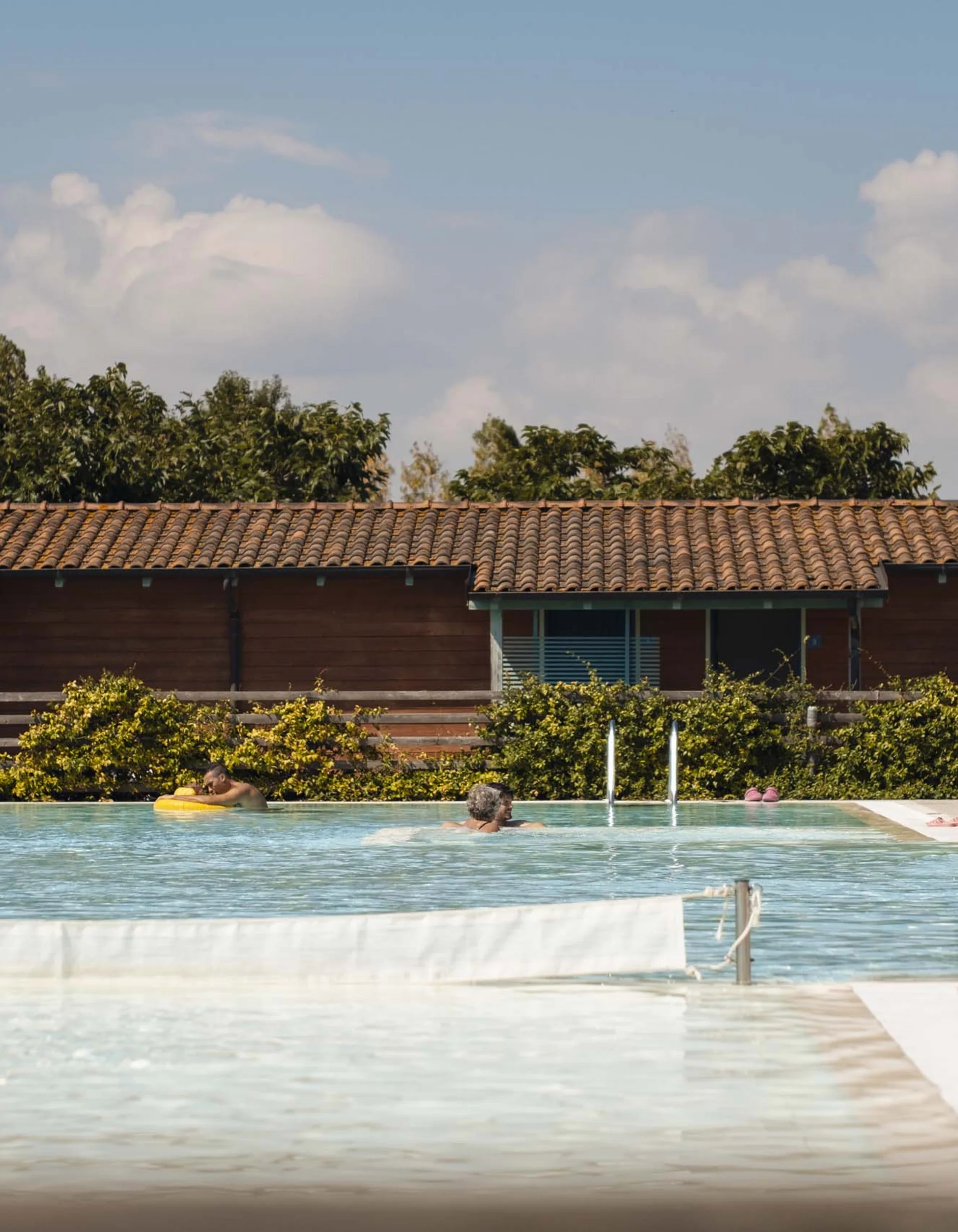 Fotos und Videos des Natural Village Resort