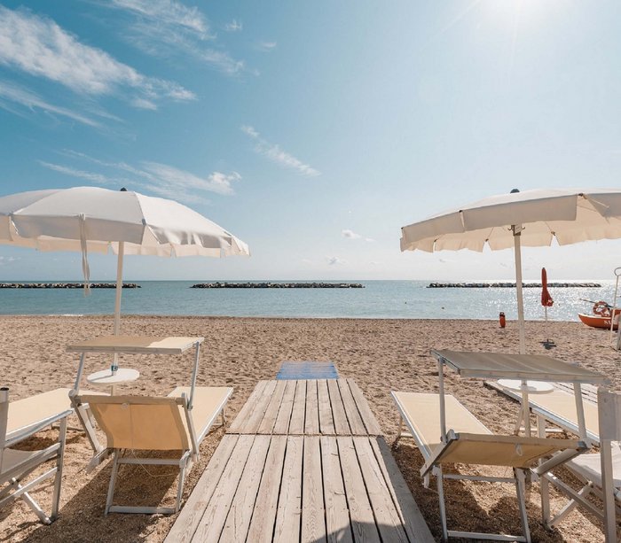 Ferienanlage in Italien: direkt am Meer mit Privatstrand